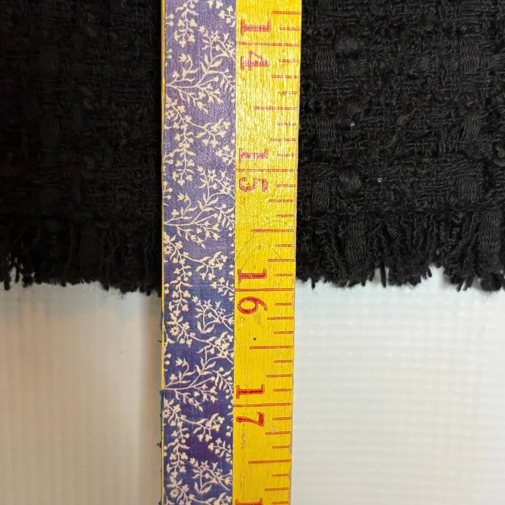 Express Black Tweed Mini Skirt Gold Button Frayed Hem Size 0 Textured Boucle - Picture 3 of 7